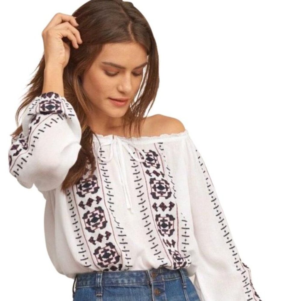 Abercrombie & Fitch Embroidered Off Shoulder Blous